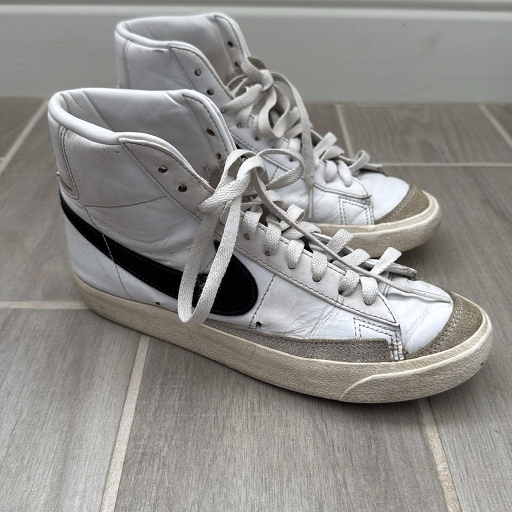 Nike Blazer High Top Leather Shoes White Black Swoosh Suede size 6.5 women